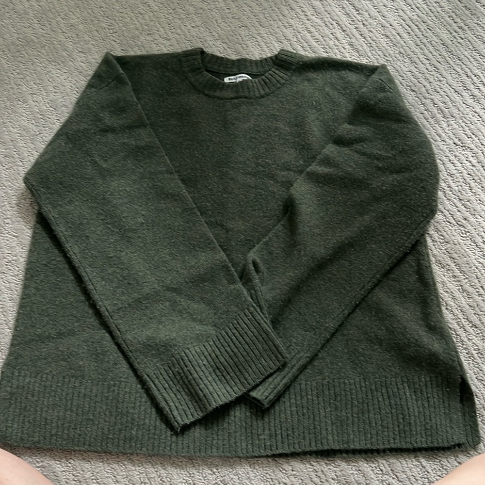 Reformation Green Sweater. 100% wool and dark green color.